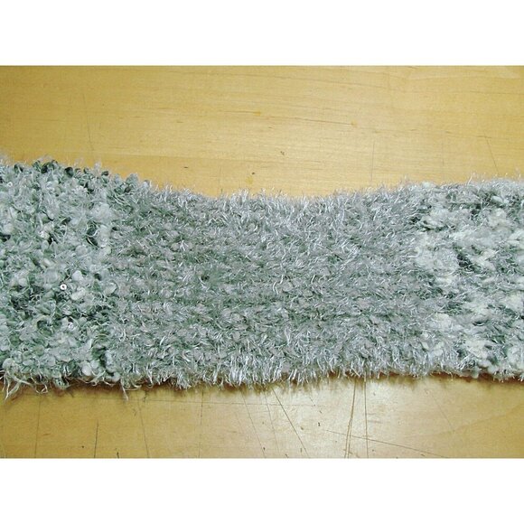 Snoozies Gray Colorblock Soft Crochet Pattern Infinity Large Long Length Scarf - Picture 9 of 10